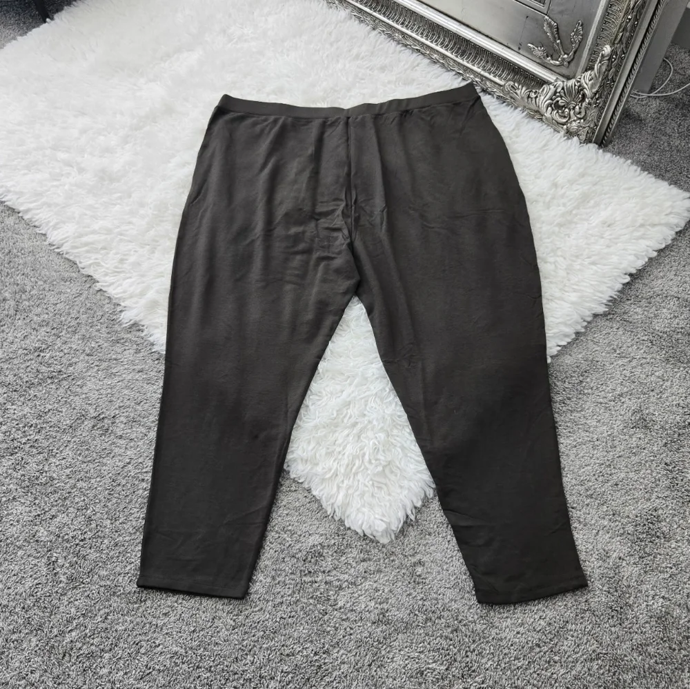 Max & Mia Olive Pull On Elastic drawstring waist and a relaxed fit lounge pants.